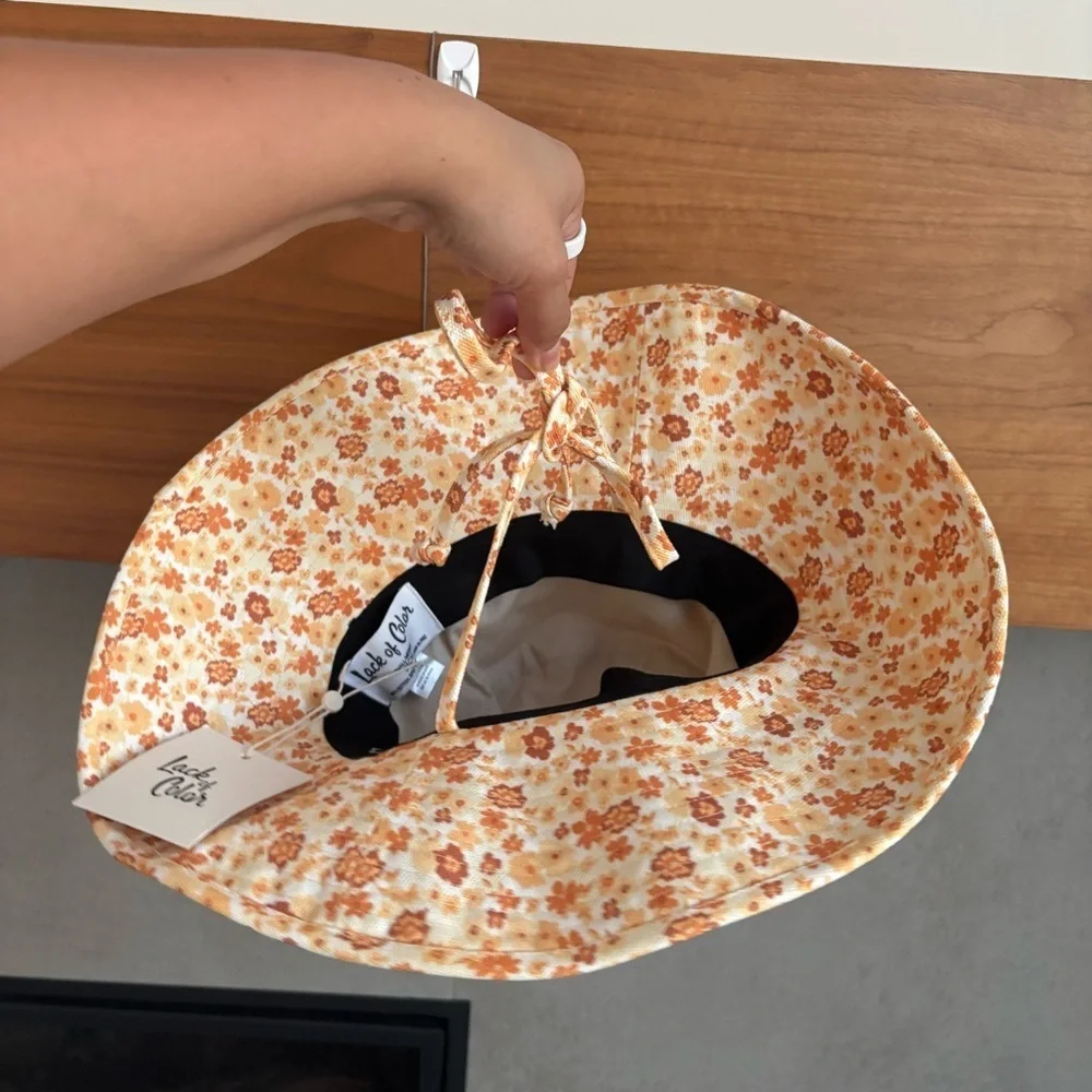 NWT Lack Of Color Wave Floral-print Cotton-canvas Bucket Hat
